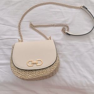 Wicker and leather purse